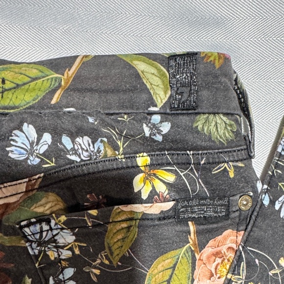 7 For All Mankind Black Floral Jeans - Picture 5 of 6